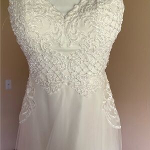 White Sequin Embellished Sleeveless Wedding Gown
